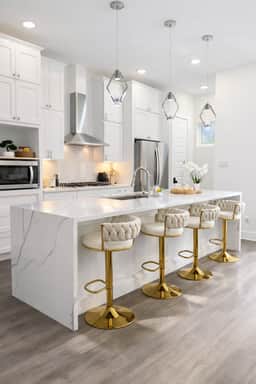 NRG Houston Getaway | King Bed | Private Garage