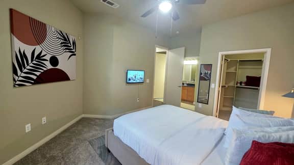 Spring Rodeo Sale Is Live! 2BR Apartment Near Mall