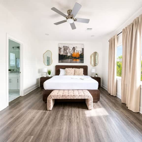 NRG World Cup Stay 3 Stories Sleeps 8
