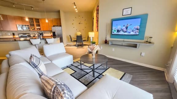 Spring Deal | Galleria Luxury Stay + Pool & Gym