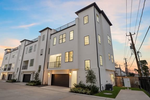 World Cup Luxury Rooftop Terrace Sleeps 7